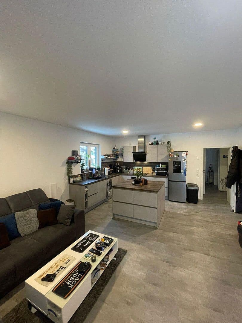 Pronájem bytu 3+1 90 m², Goethestraße 4, Sarstedt, Dolní Sasko Pronájem bytu 3+1 90 m², Goethestraße 4, Sarstedt, Dolní Sasko