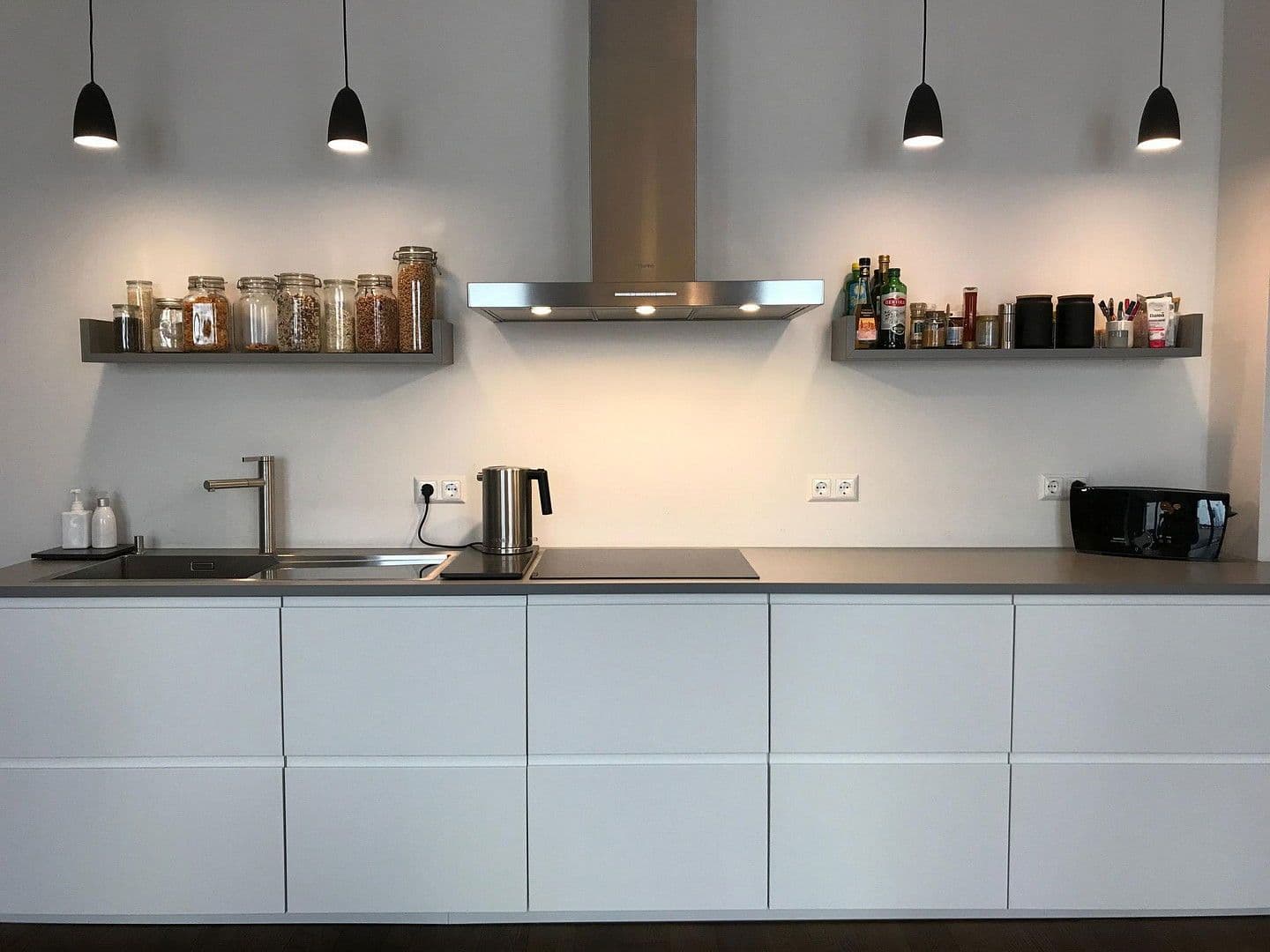 Prodej bytu 5+1 156 m², Berlin, Berlín Prodej bytu 5+1 156 m², Berlin, Berlín