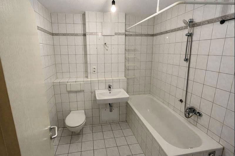 Pronájem bytu 2+1 64 m², Daimlerstr. 14, Wiesbaden, Hessen Pronájem bytu 2+1 64 m², Daimlerstr. 14, Wiesbaden, Hessen