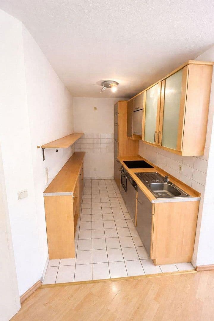 Pronájem bytu 2+1 64 m², Daimlerstr. 14, Wiesbaden, Hessen Pronájem bytu 2+1 64 m², Daimlerstr. 14, Wiesbaden, Hessen