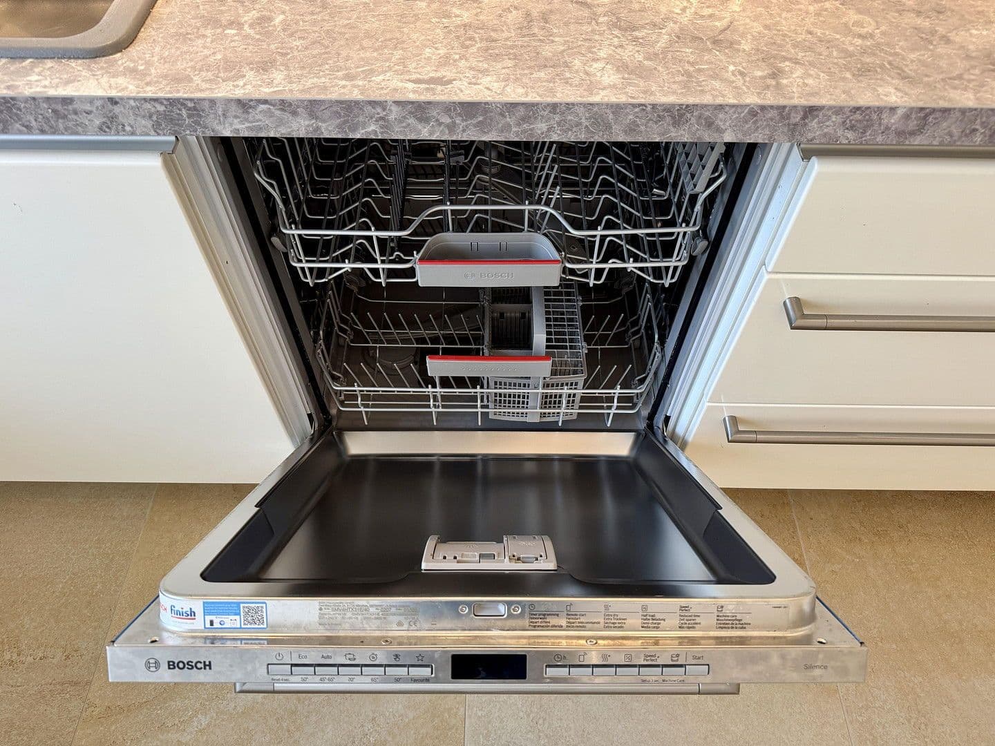 Prodej bytu 3+1 70 m², Engadiner Strasse 36, München, Bavorsko Prodej bytu 3+1 70 m², Engadiner Strasse 36, München, Bavorsko