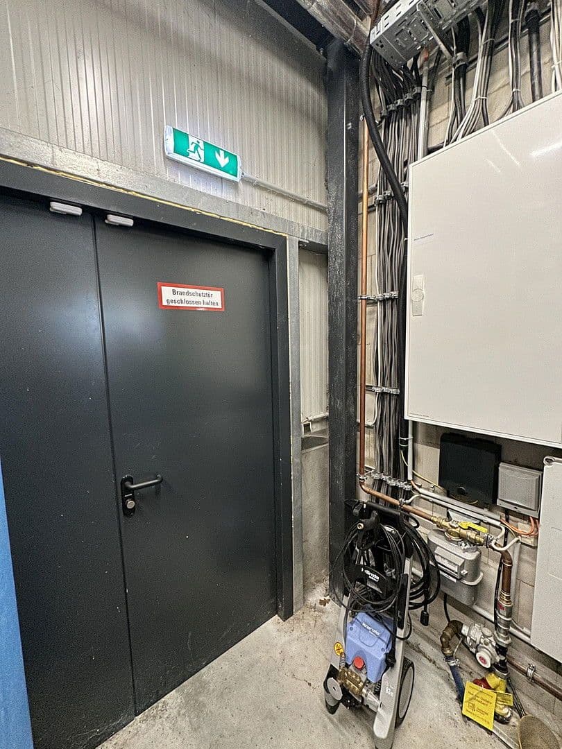 Pronájem kanceláře 720 m², Lüneburg, Dolní Sasko Pronájem kanceláře 720 m², Lüneburg, Dolní Sasko