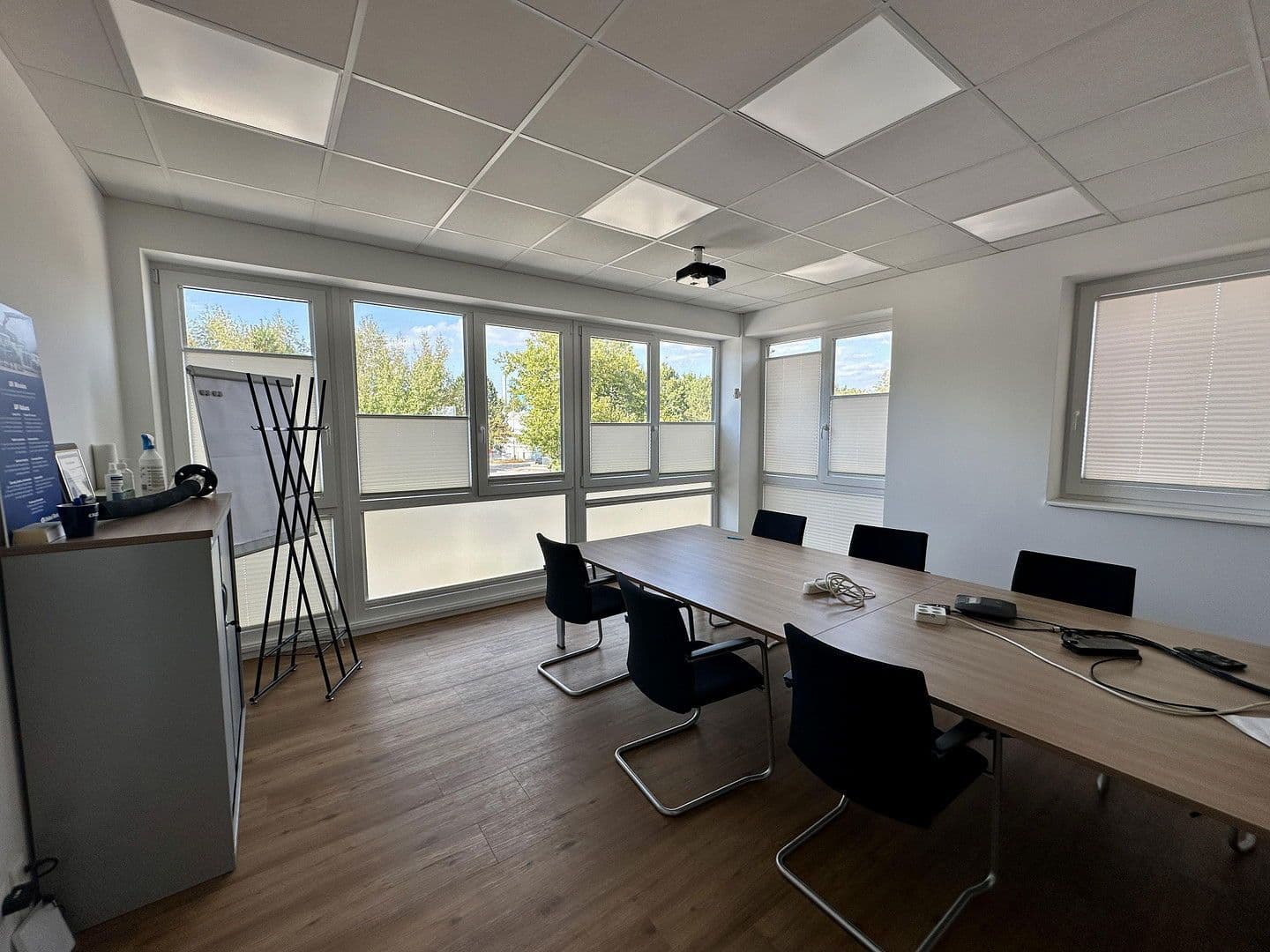 Pronájem kanceláře 720 m², Lüneburg, Dolní Sasko Pronájem kanceláře 720 m², Lüneburg, Dolní Sasko