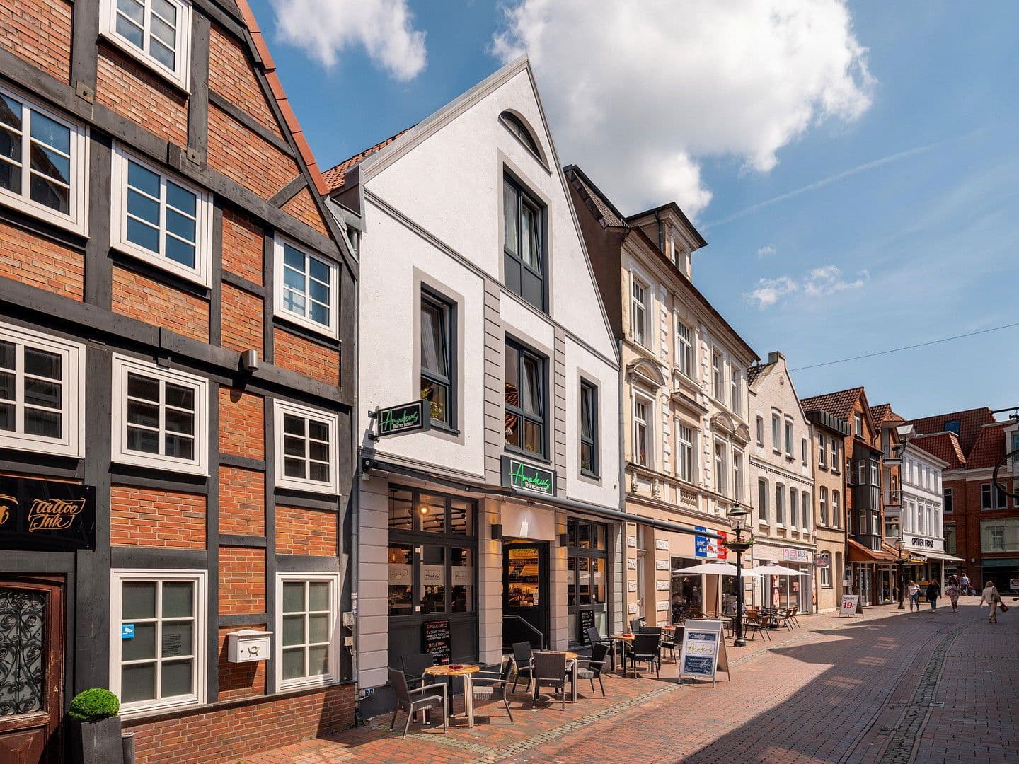 Prodej domu 250 m², pozemek 152 m², Ritterstrasse 12, Buxtehude, Dolní Sasko Prodej domu 250 m², pozemek 152 m², Ritterstrasse 12, Buxtehude, Dolní Sasko