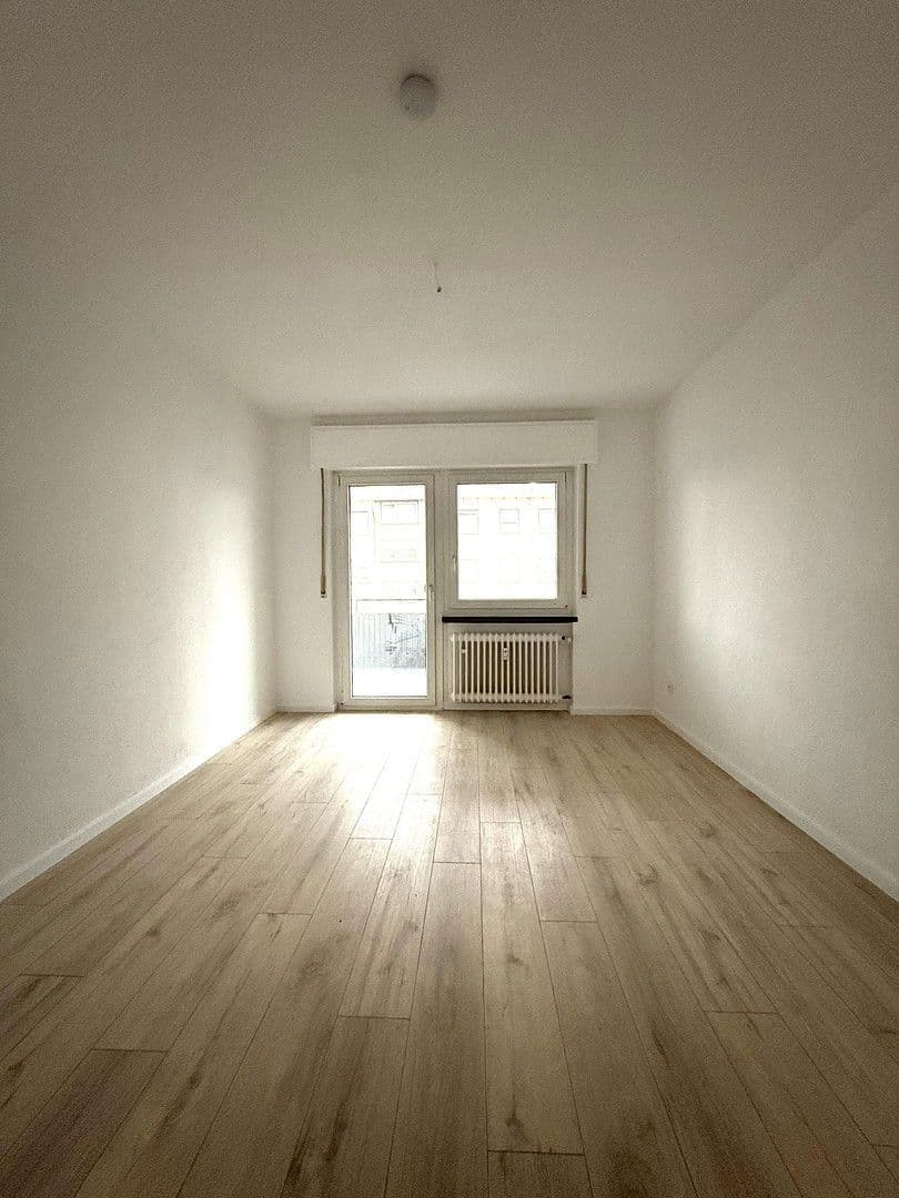 Pronájem bytu 4+1 92 m², Eggenstein-Leopoldshafen, Bádensko-Württembersko Pronájem bytu 4+1 92 m², Eggenstein-Leopoldshafen, Bádensko-Württembersko