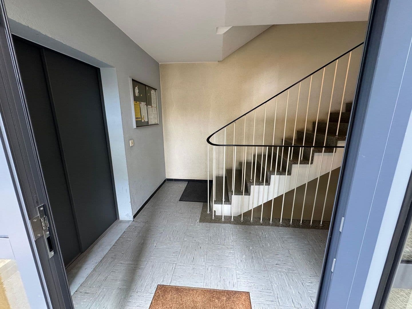 Pronájem bytu 2+1 66 m², Sittenbacher Straße, Nürnberg, Bavorsko Pronájem bytu 2+1 66 m², Sittenbacher Straße, Nürnberg, Bavorsko