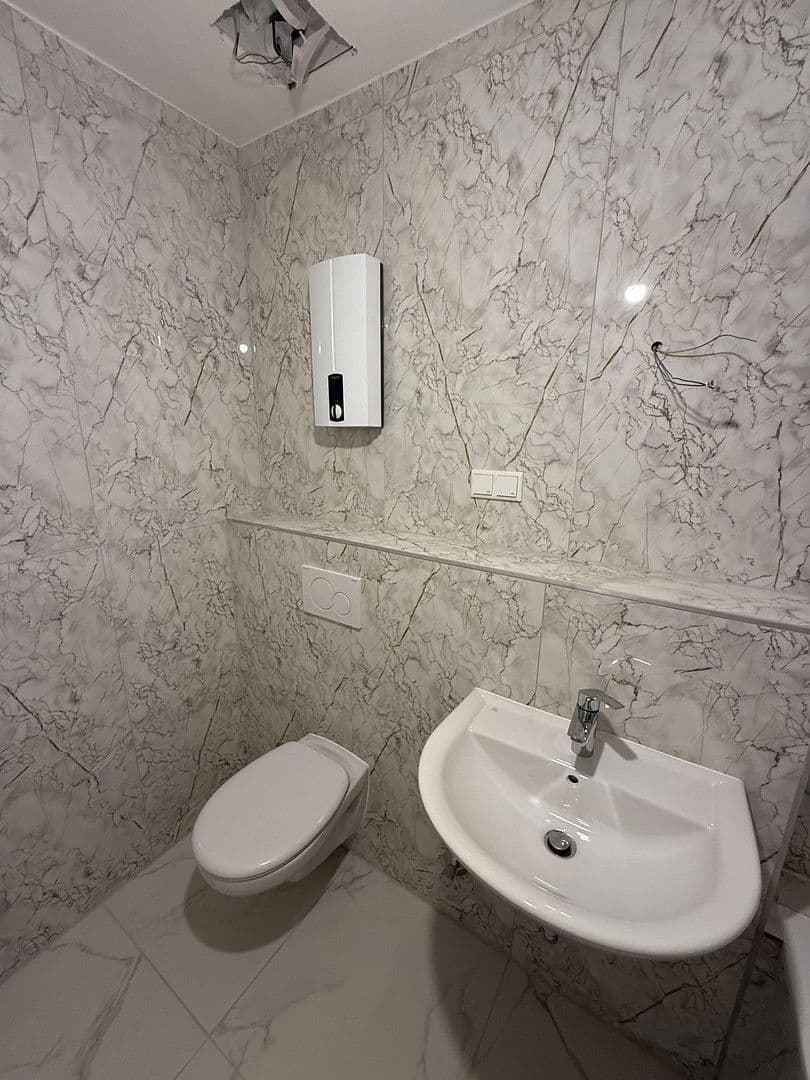 Pronájem bytu 2+kk 60 m², Kirburger Weg 41, Köln, Severní Porýní-Vestfálsko Pronájem bytu 2+kk 60 m², Kirburger Weg 41, Köln, Severní Porýní-Vestfálsko