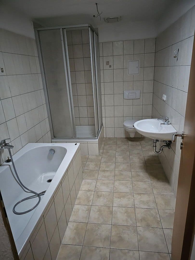 Pronájem bytu 4+kk 155 m², Kitscherstr. 10, Křemeničov, Sasko Pronájem bytu 4+kk 155 m², Kitscherstr. 10, Křemeničov, Sasko