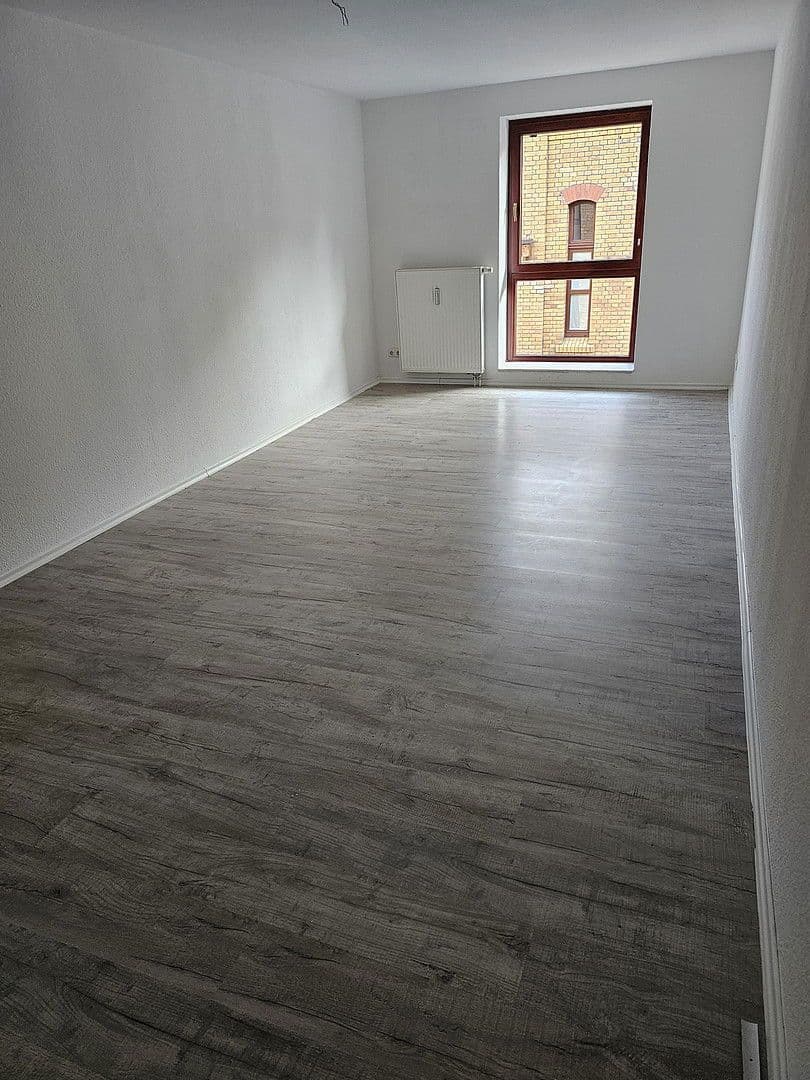 Pronájem bytu 4+kk 155 m², Kitscherstr. 10, Křemeničov, Sasko Pronájem bytu 4+kk 155 m², Kitscherstr. 10, Křemeničov, Sasko
