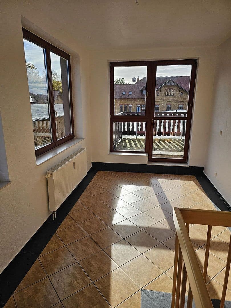 Pronájem bytu 4+kk 155 m², Kitscherstr. 10, Křemeničov, Sasko Pronájem bytu 4+kk 155 m², Kitscherstr. 10, Křemeničov, Sasko