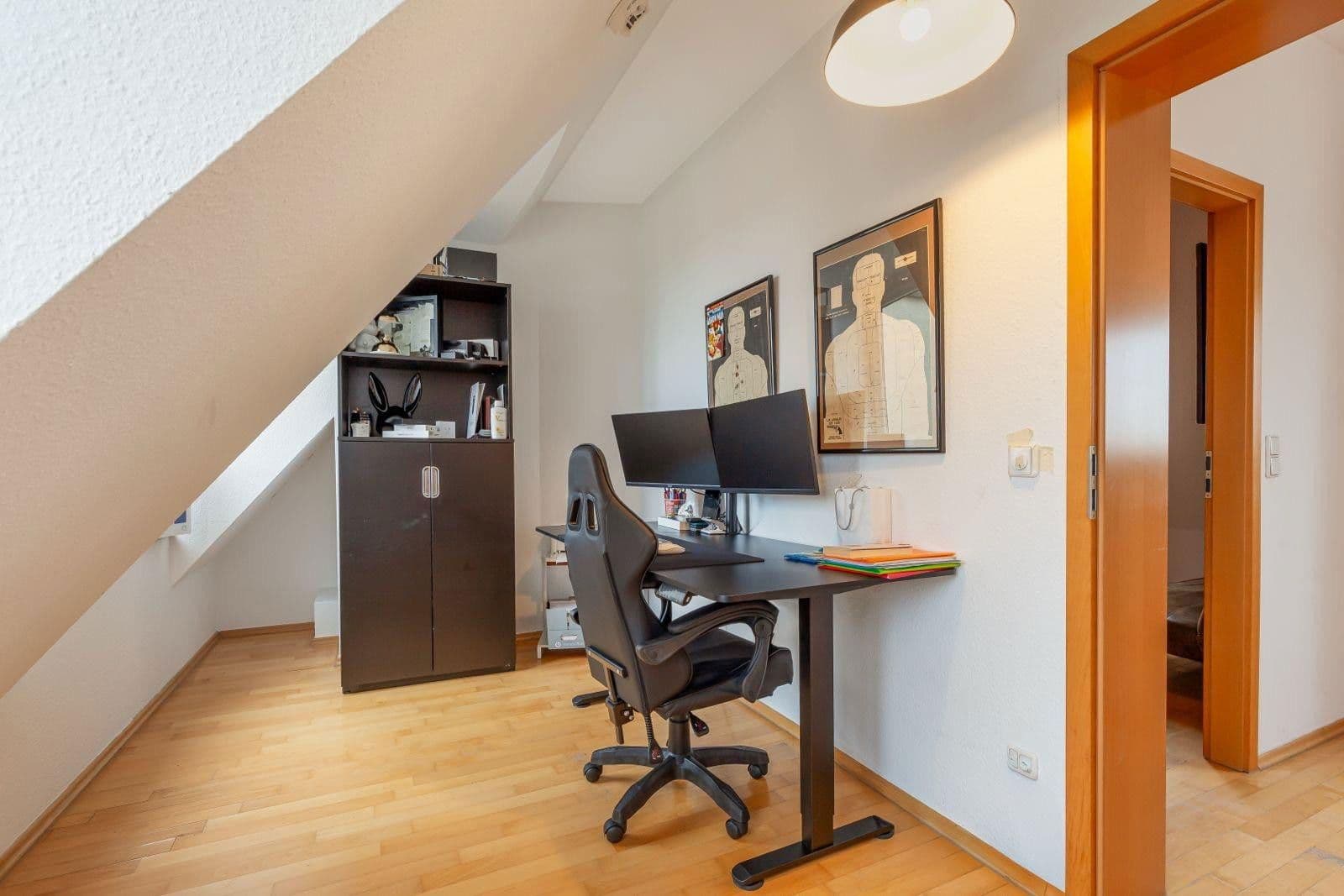 Prodej bytu 3+1 93 m², Berlin, Berlín Prodej bytu 3+1 93 m², Berlin, Berlín