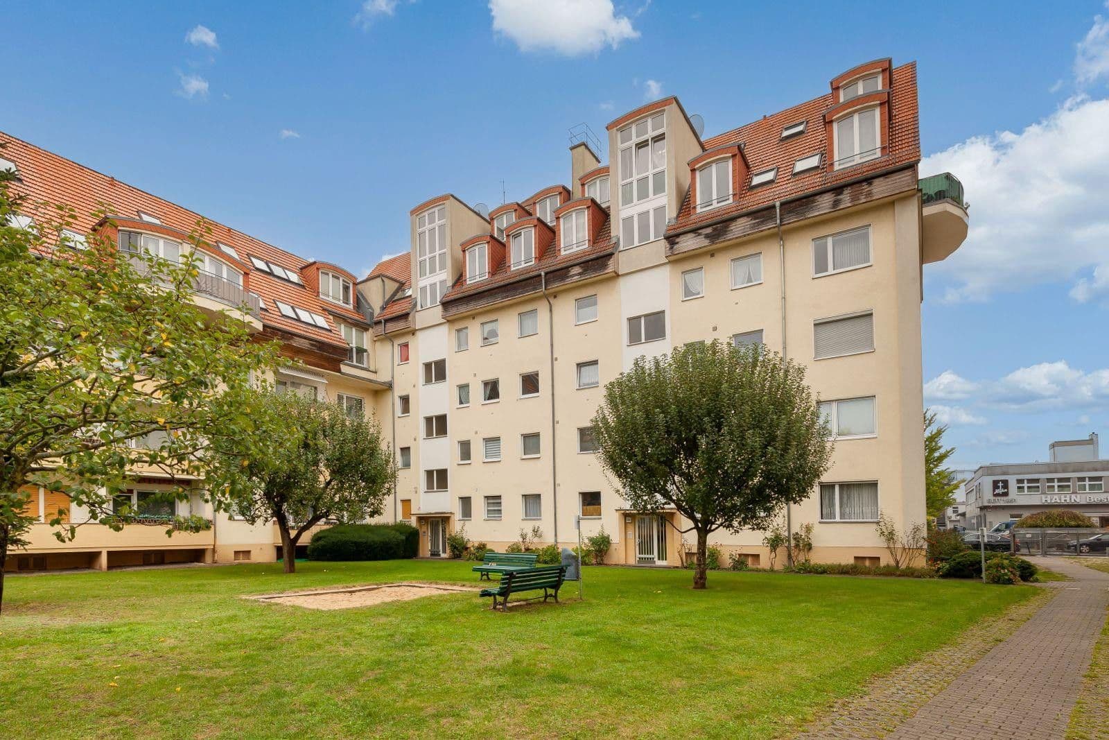 Prodej bytu 3+1 93 m², Berlin, Berlín Prodej bytu 3+1 93 m², Berlin, Berlín