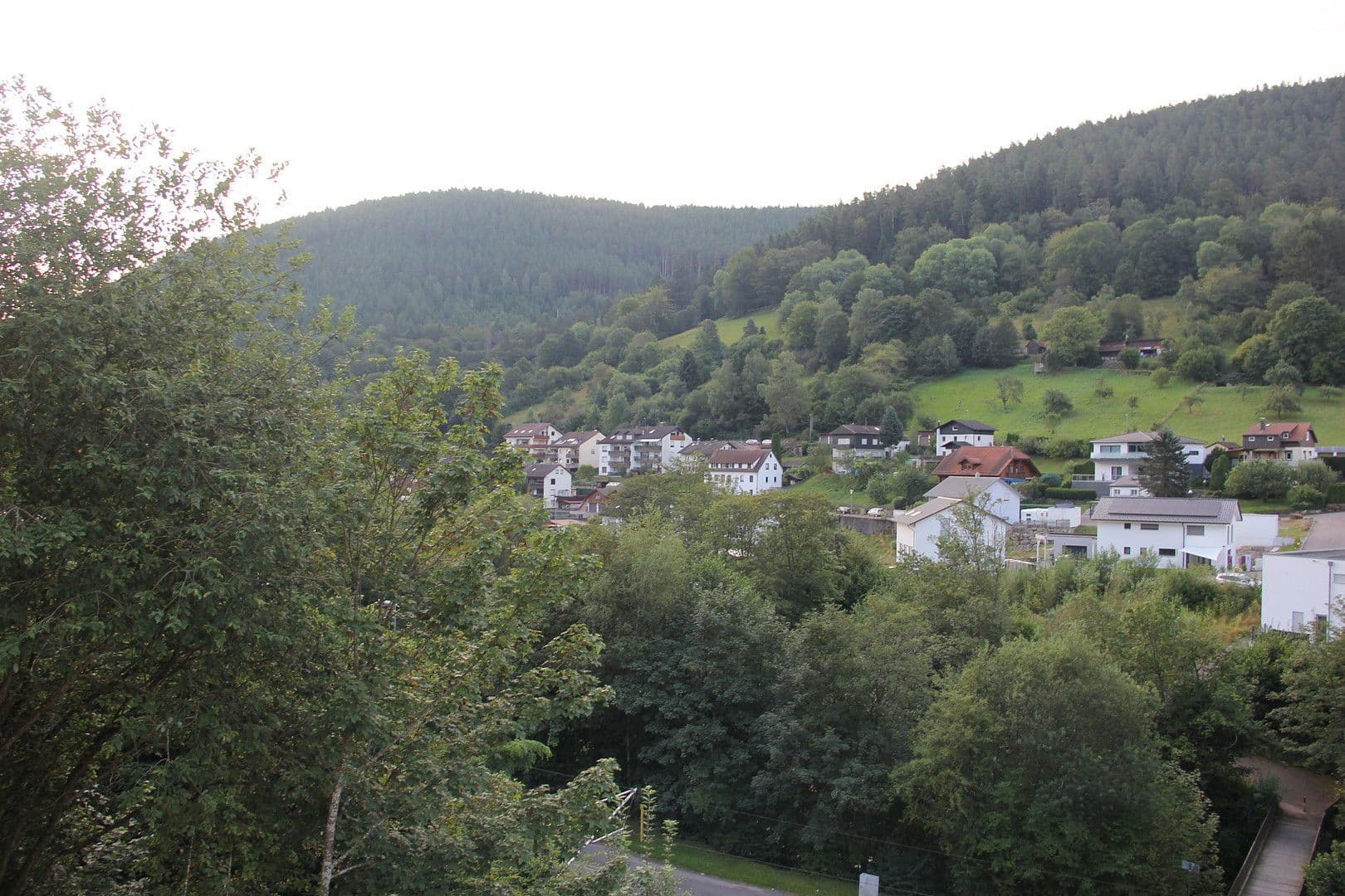 Prodej domu 198 m², pozemek 380 m², Bad Wildbad, Bádensko-Württembersko Prodej domu 198 m², pozemek 380 m², Bad Wildbad, Bádensko-Württembersko