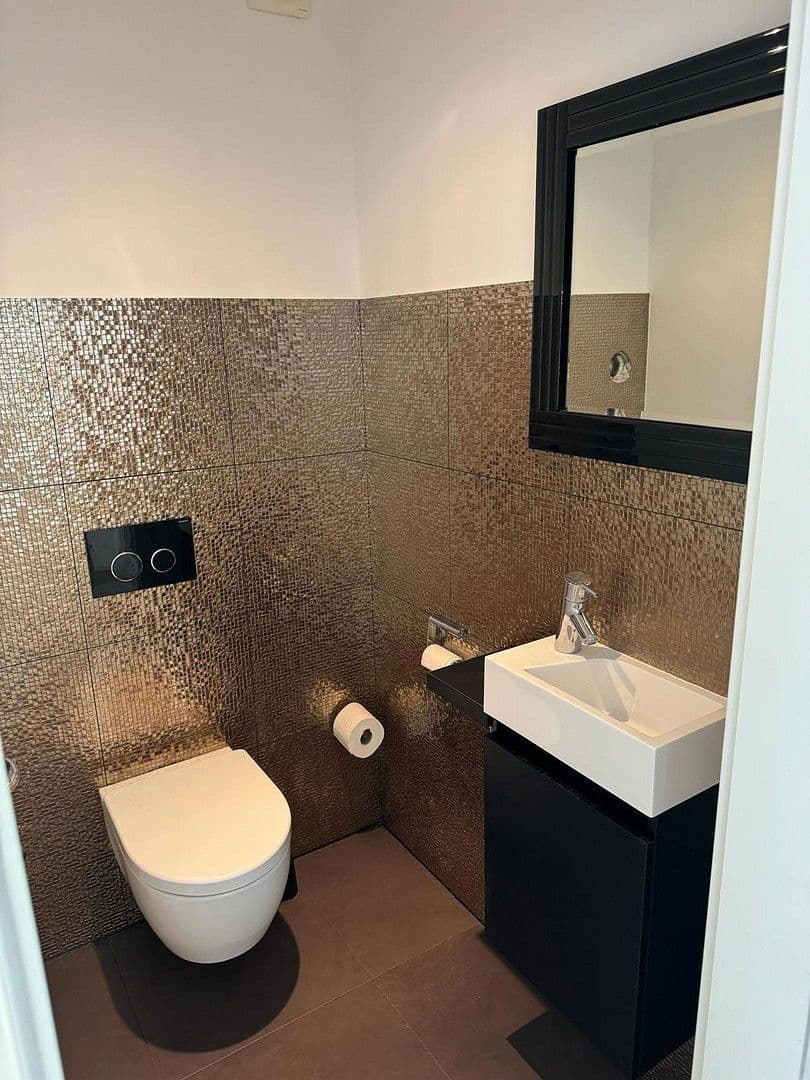 Pronájem bytu 2+kk 78 m², Dohlenweg 19, Köln, Severní Porýní-Vestfálsko Pronájem bytu 2+kk 78 m², Dohlenweg 19, Köln, Severní Porýní-Vestfálsko