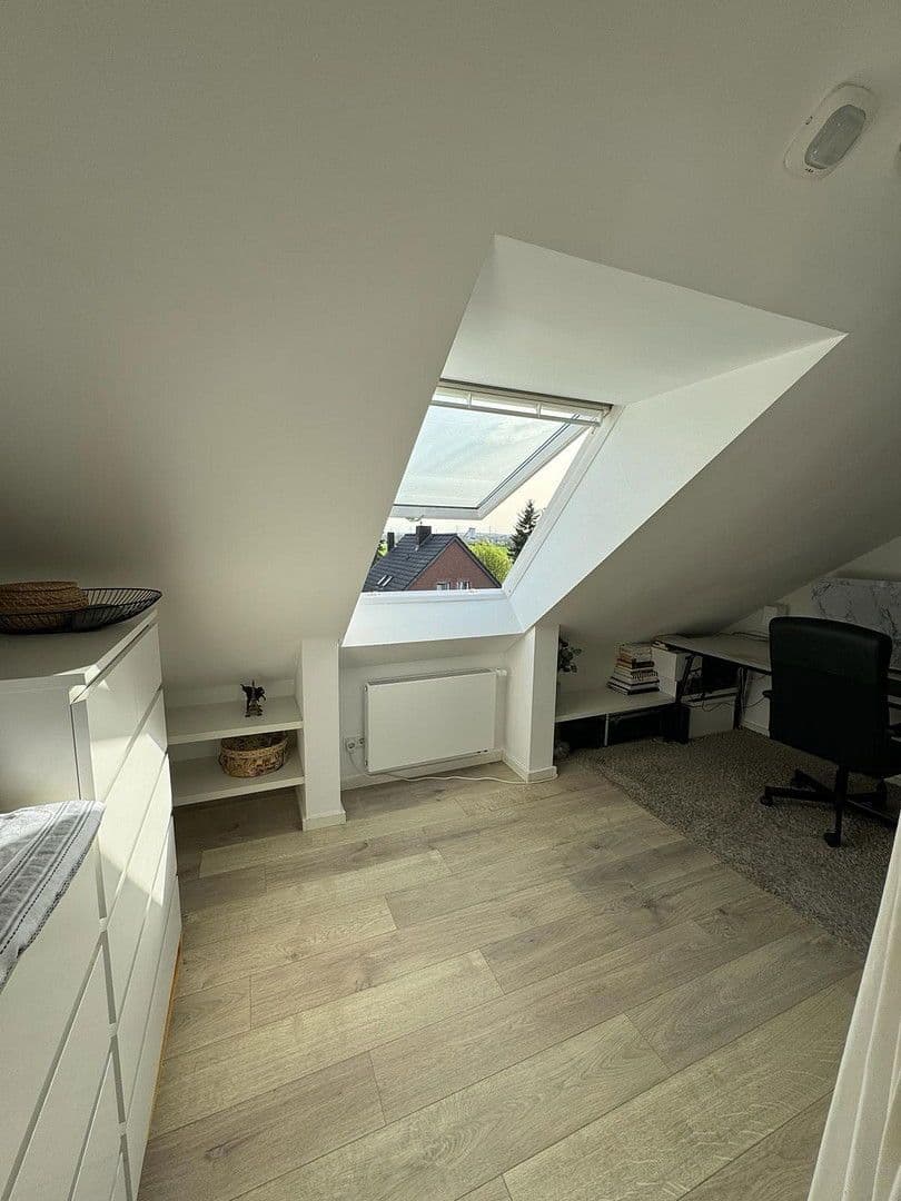 Pronájem bytu 2+kk 78 m², Dohlenweg 19, Köln, Severní Porýní-Vestfálsko Pronájem bytu 2+kk 78 m², Dohlenweg 19, Köln, Severní Porýní-Vestfálsko