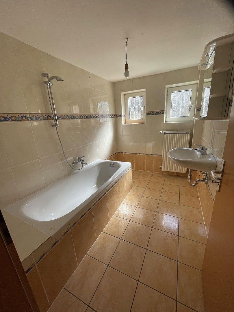 Pronájem bytu 2+1 69 m², Wiesbaden-Breckenheim, Hessen Pronájem bytu 2+1 69 m², Wiesbaden-Breckenheim, Hessen