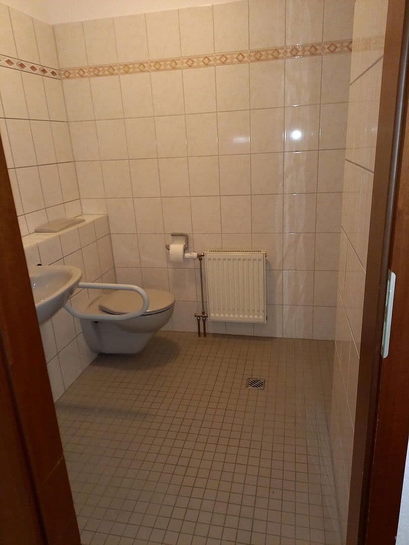 Pronájem bytu 1+1 26 m², Rathenaustr. 1, Wuppertal, Severní Porýní-Vestfálsko Pronájem bytu 1+1 26 m², Rathenaustr. 1, Wuppertal, Severní Porýní-Vestfálsko