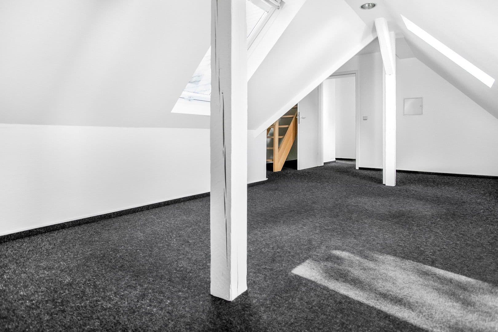 Pronájem kanceláře 75 m², Robert-Heuser-Str. 15, Köln, Severní Porýní-Vestfálsko Pronájem kanceláře 75 m², Robert-Heuser-Str. 15, Köln, Severní Porýní-Vestfálsko