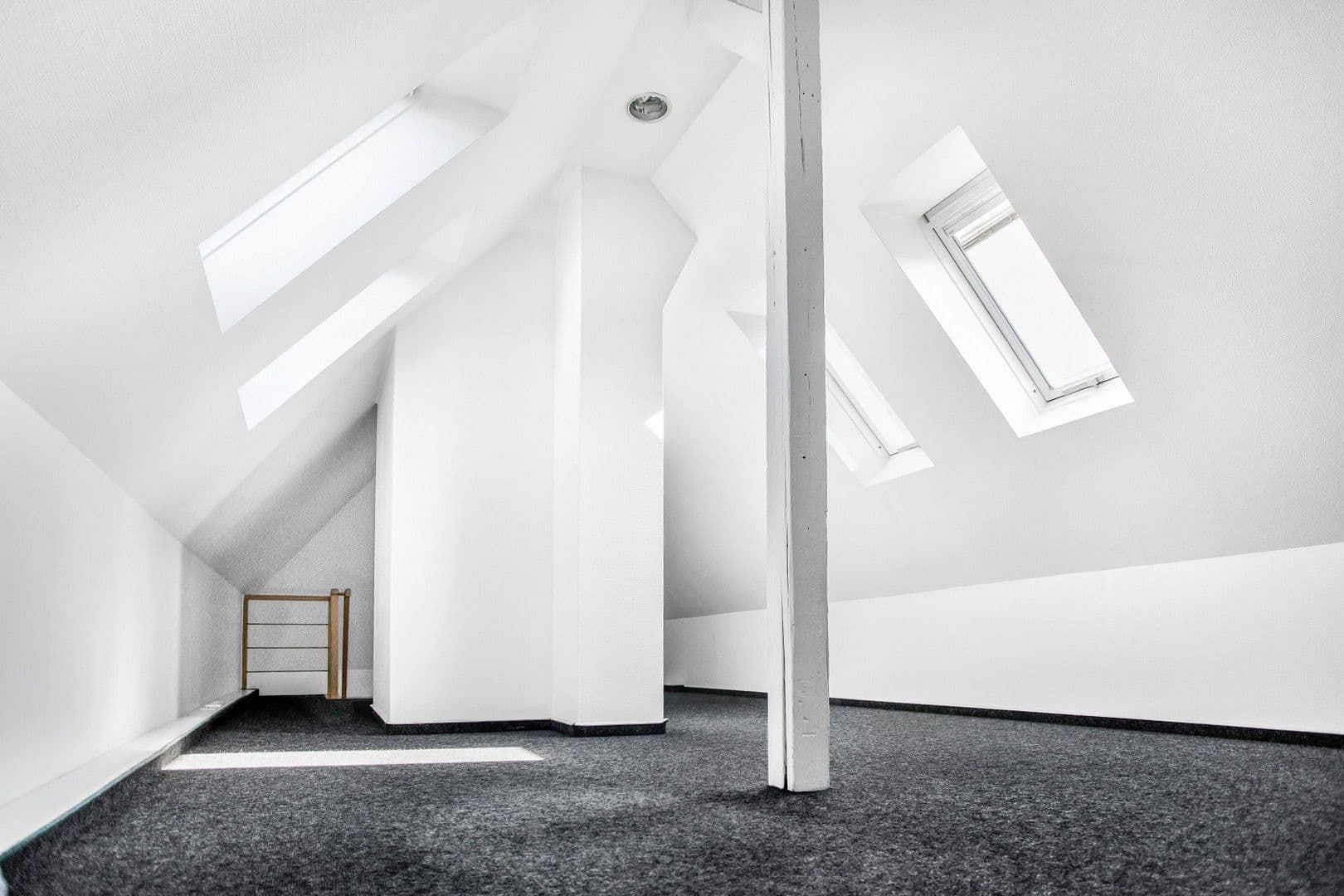 Pronájem kanceláře 75 m², Robert-Heuser-Str. 15, Köln, Severní Porýní-Vestfálsko Pronájem kanceláře 75 m², Robert-Heuser-Str. 15, Köln, Severní Porýní-Vestfálsko