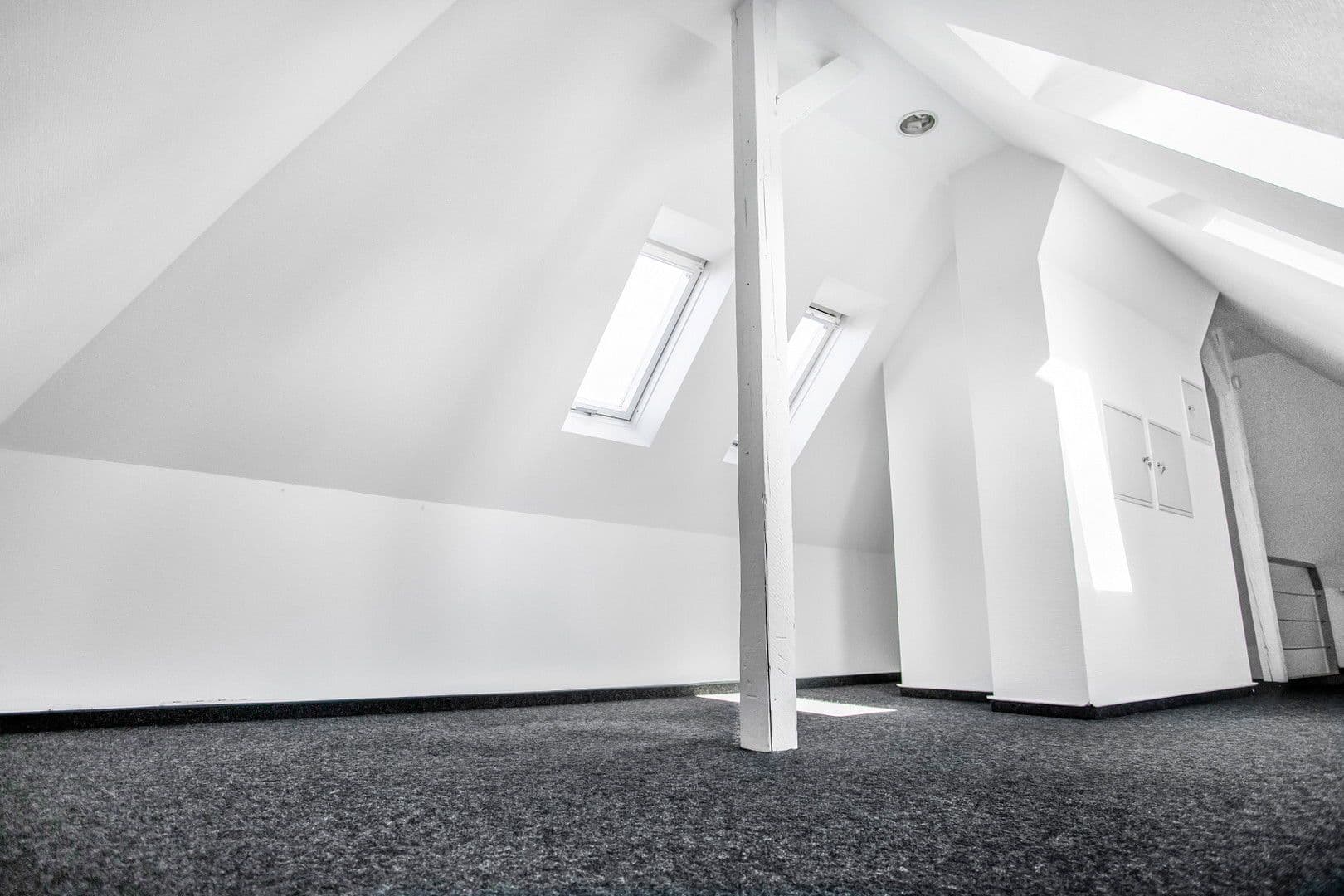 Pronájem kanceláře 75 m², Robert-Heuser-Str. 15, Köln, Severní Porýní-Vestfálsko Pronájem kanceláře 75 m², Robert-Heuser-Str. 15, Köln, Severní Porýní-Vestfálsko