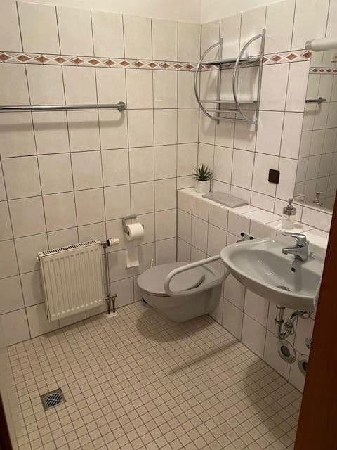 Pronájem bytu 1+1 26 m², Rathenaustraße 1 - (E3+E4+E10), Wuppertal, Severní Porýní-Vestfálsko Pronájem bytu 1+1 26 m², Rathenaustraße 1 - (E3+E4+E10), Wuppertal, Severní Porýní-Vestfálsko