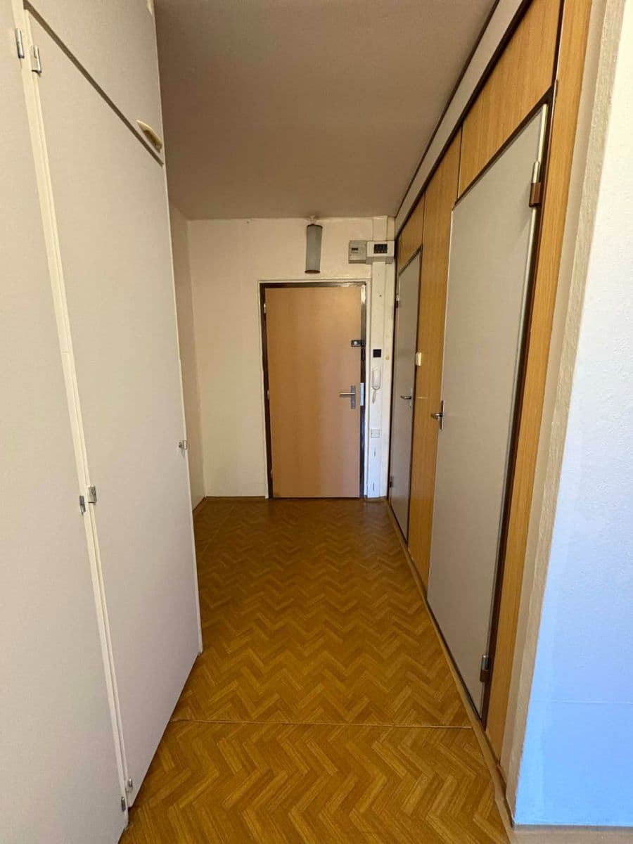 Prodej bytu 2+kk 43 m², Böhmova, Praha, Praha Prodej bytu 2+kk 43 m², Böhmova, Praha, Praha
