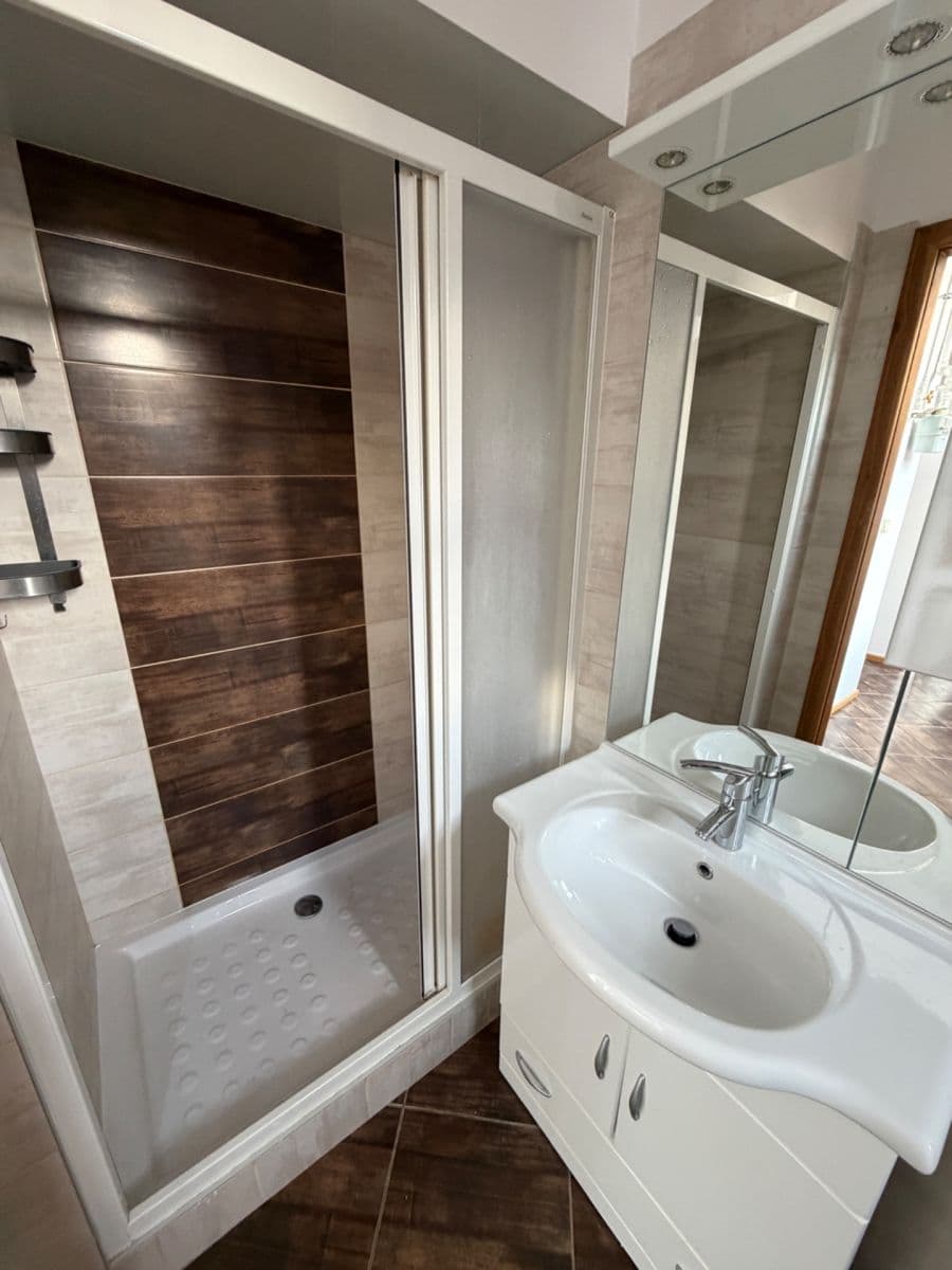 Pronájem bytu 3+1 80 m², Dukelských hrdinů, Praha, Praha Pronájem bytu 3+1 80 m², Dukelských hrdinů, Praha, Praha