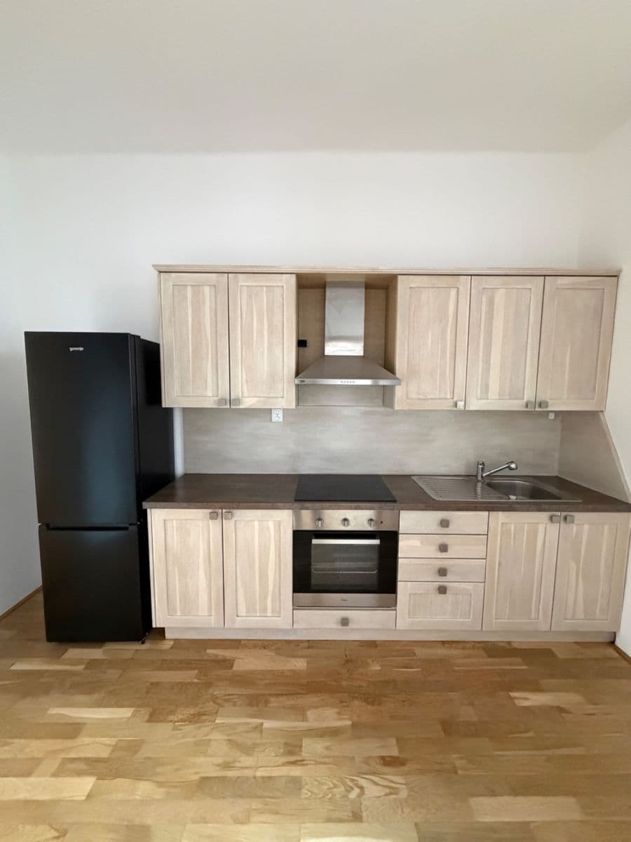 Pronájem bytu 3+1 80 m², Dukelských hrdinů, Praha, Praha Pronájem bytu 3+1 80 m², Dukelských hrdinů, Praha, Praha