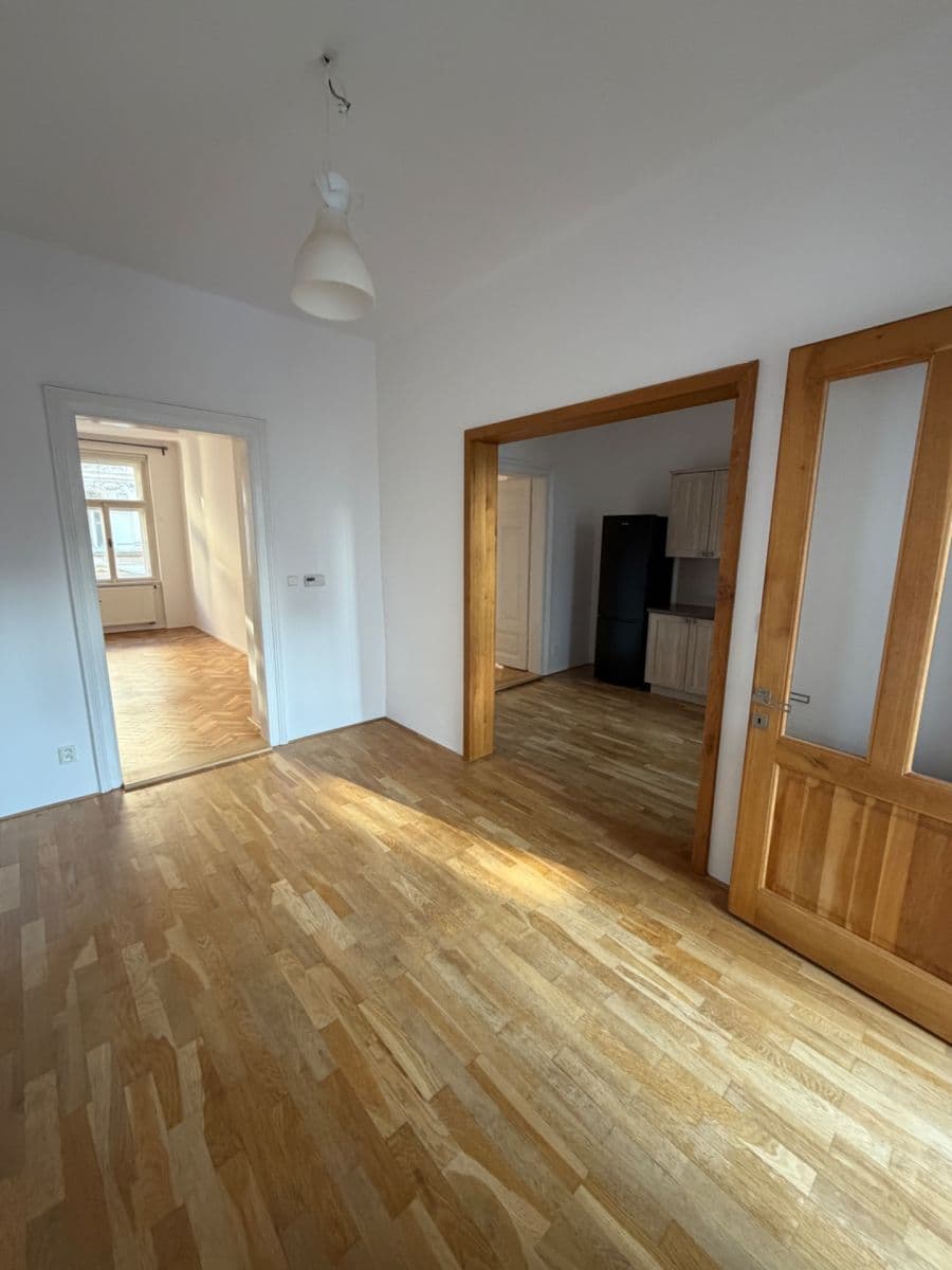 Pronájem bytu 3+1 80 m², Dukelských hrdinů, Praha, Praha Pronájem bytu 3+1 80 m², Dukelských hrdinů, Praha, Praha