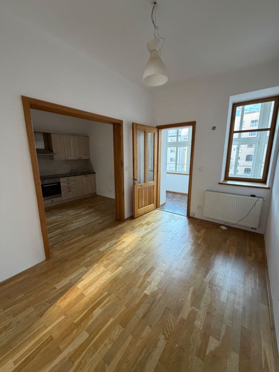 Pronájem bytu 3+1 80 m², Dukelských hrdinů, Praha, Praha Pronájem bytu 3+1 80 m², Dukelských hrdinů, Praha, Praha