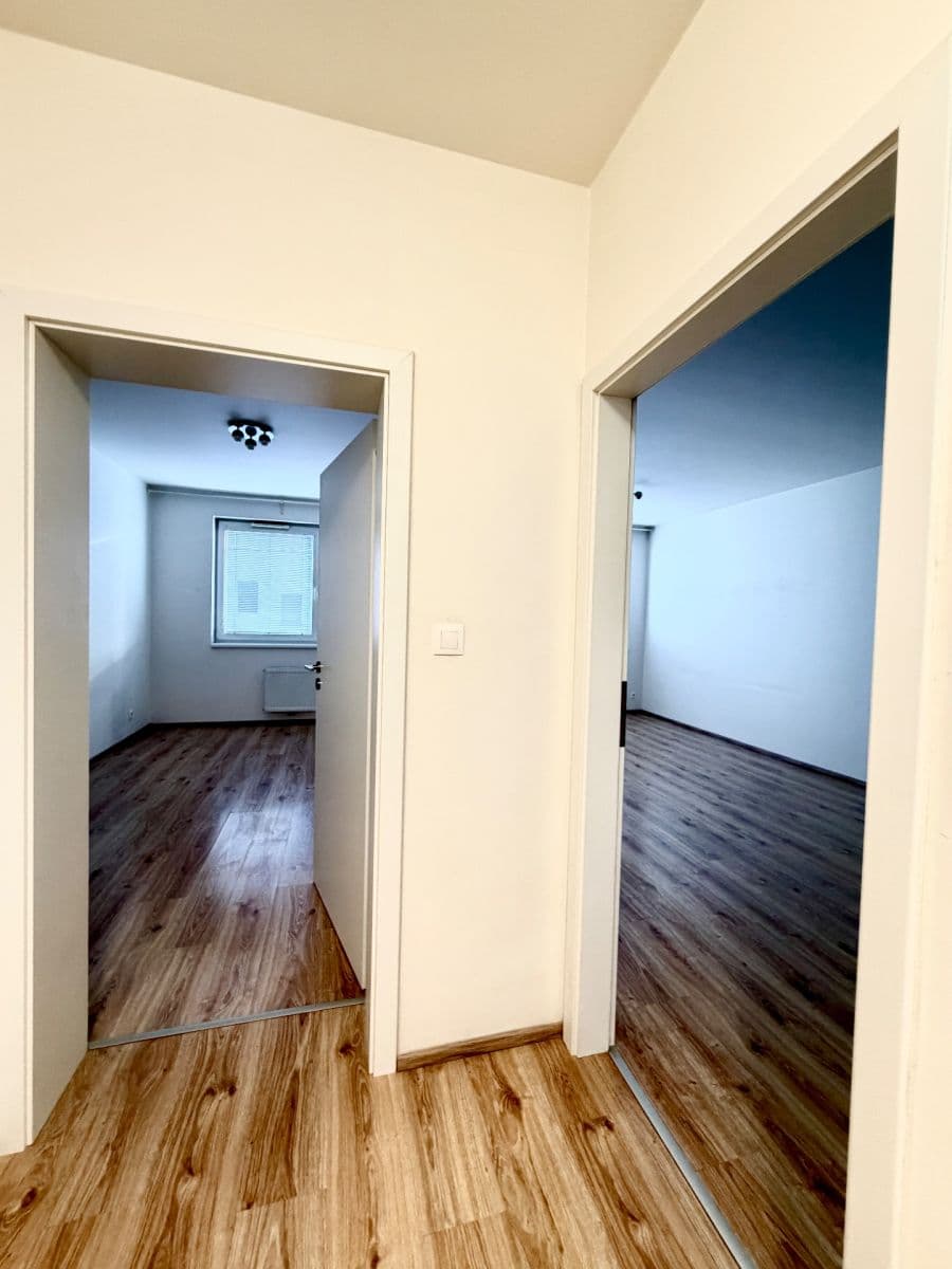 Pronájem bytu 2+kk 55 m², V Zahrádkách, Praha, Praha Pronájem bytu 2+kk 55 m², V Zahrádkách, Praha, Praha