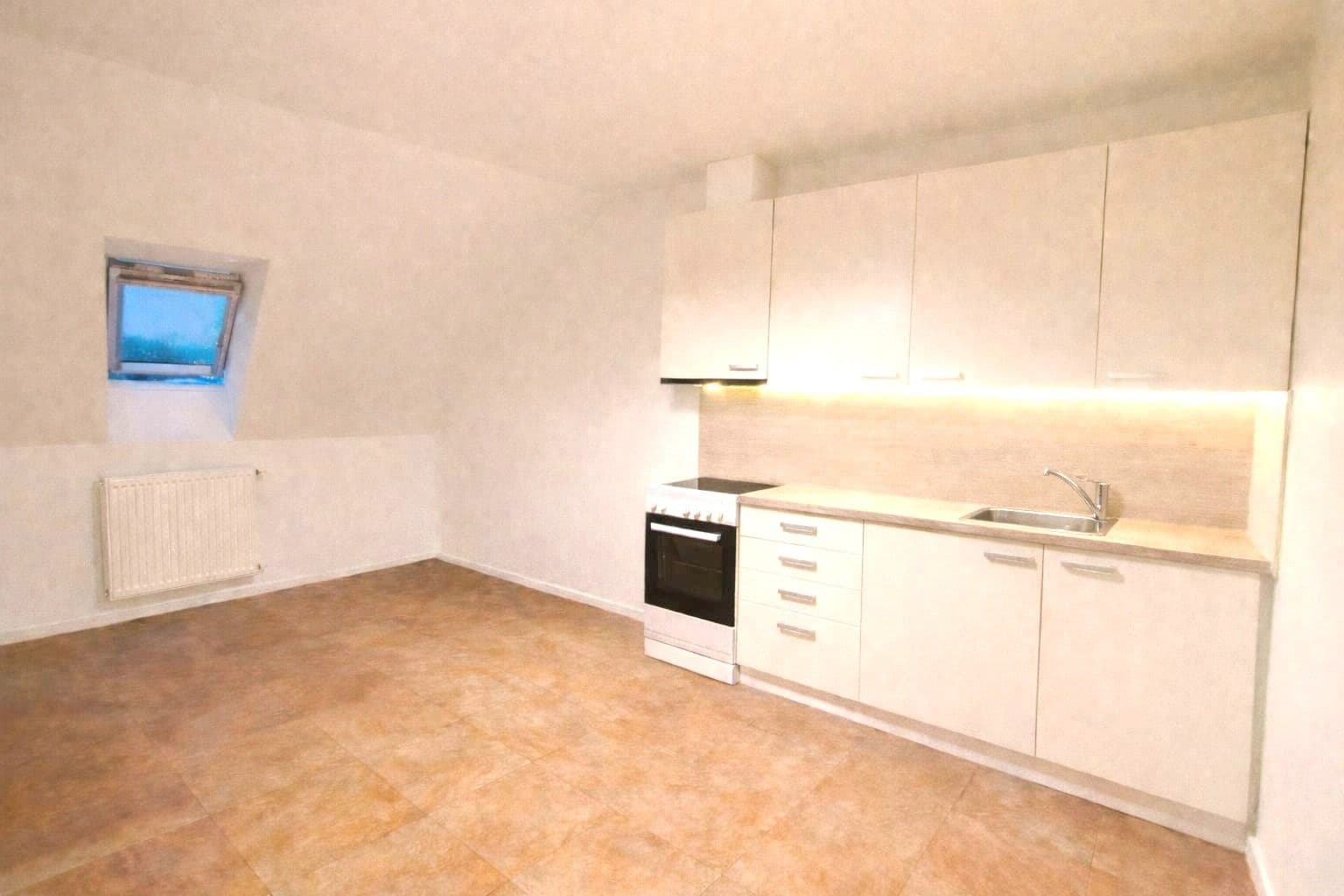 Pronájem bytu 2+kk 66 m², Ořešská, Praha, Praha Pronájem bytu 2+kk 66 m², Ořešská, Praha, Praha