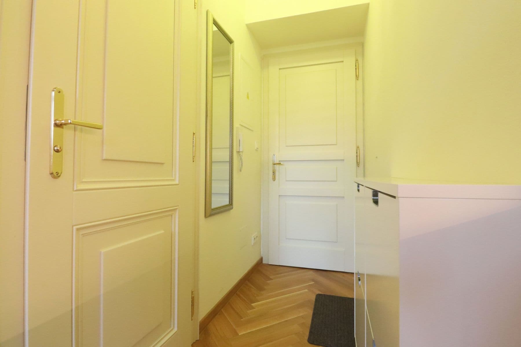 Pronájem bytu 1+kk 21 m², Keramická, Praha, Praha Pronájem bytu 1+kk 21 m², Keramická, Praha, Praha