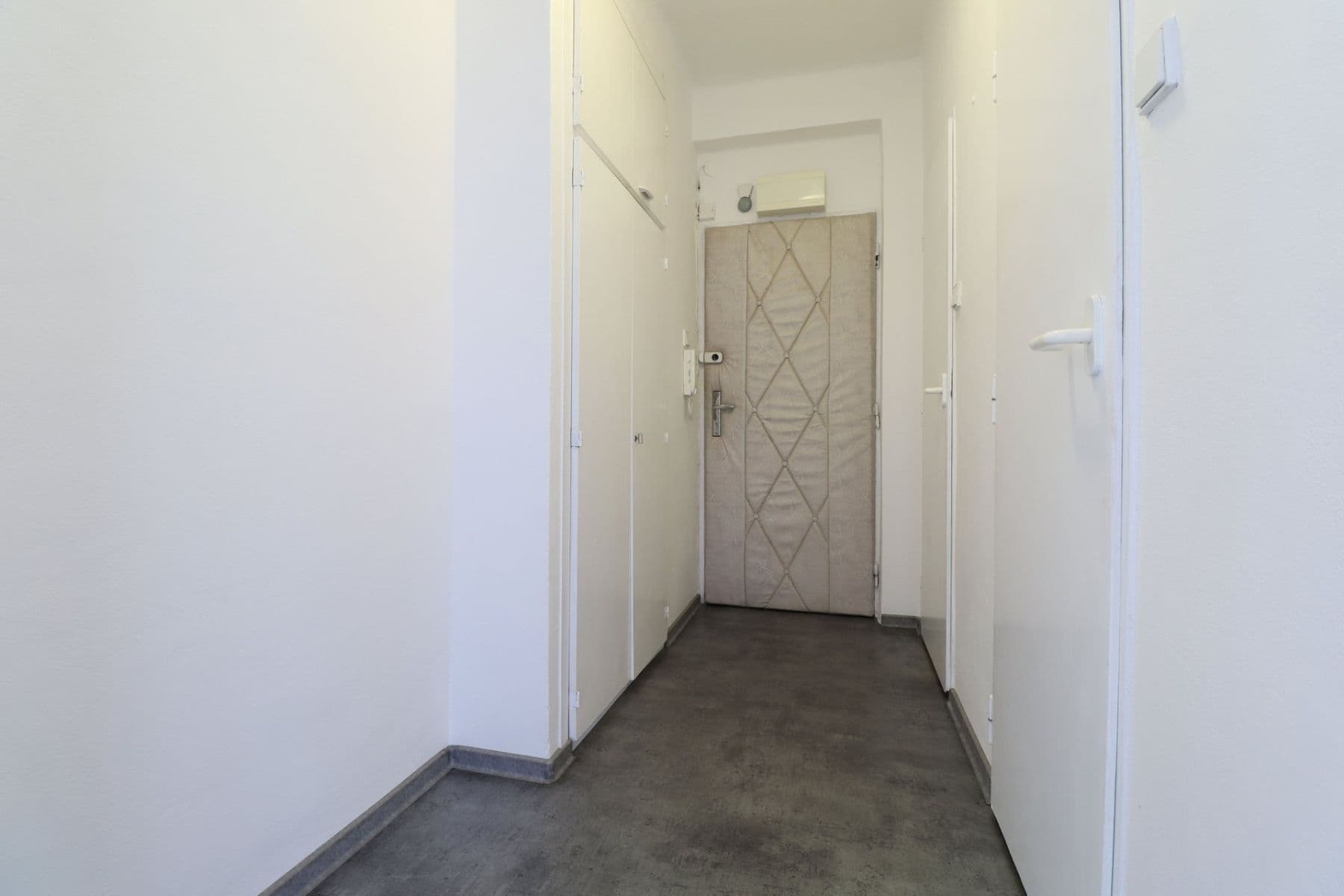 Pronájem bytu 2+1 55 m², Bojanovická, Praha, Praha Pronájem bytu 2+1 55 m², Bojanovická, Praha, Praha