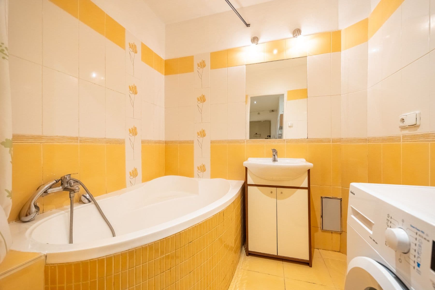 Prodej bytu 2+kk 57 m², Žerotínova, Praha, Praha Prodej bytu 2+kk 57 m², Žerotínova, Praha, Praha
