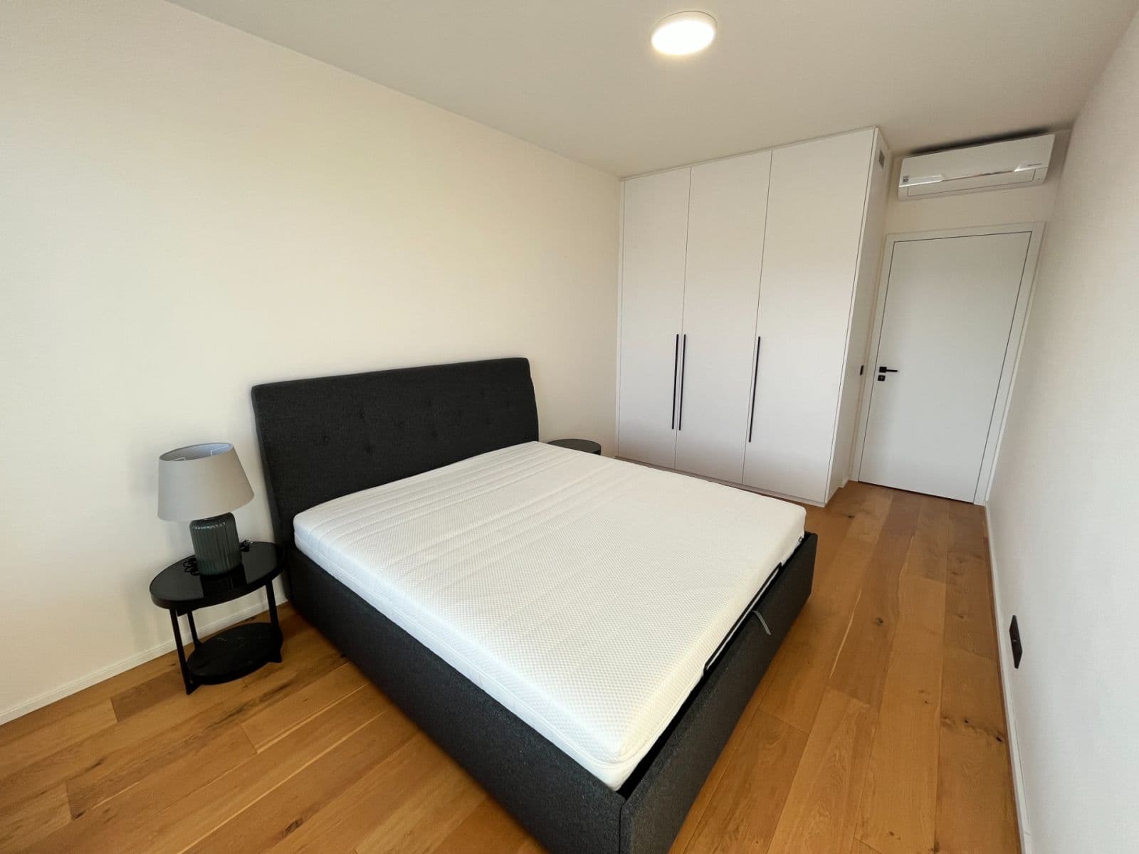 Prodej bytu 3+kk 88 m², Grafická, Praha, Praha Prodej bytu 3+kk 88 m², Grafická, Praha, Praha