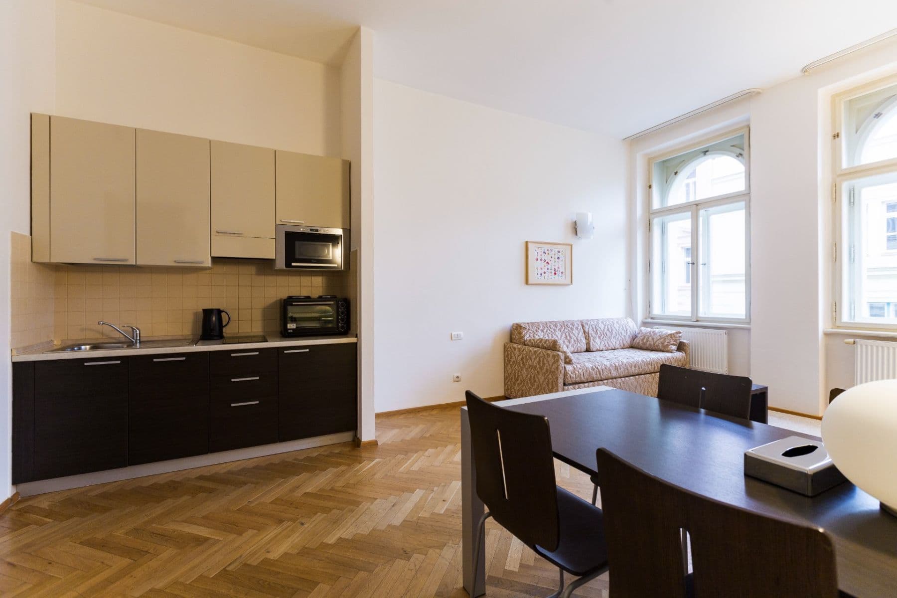 Pronájem bytu 2+kk 49 m², Hálkova, Praha, Praha Pronájem bytu 2+kk 49 m², Hálkova, Praha, Praha