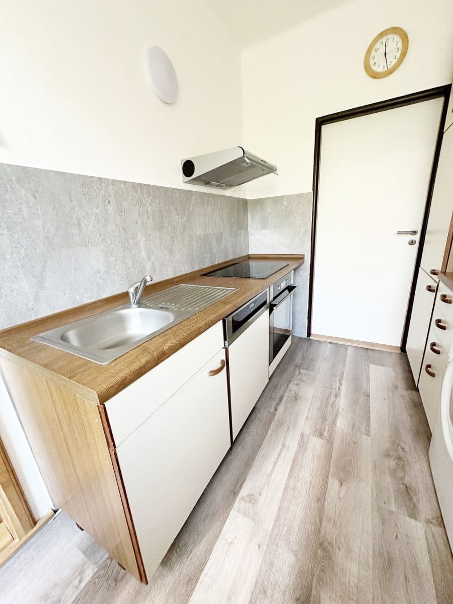 Pronájem bytu 4+1 85 m², Studentská, Poděbrady, Středočeský kraj Pronájem bytu 4+1 85 m², Studentská, Poděbrady, Středočeský kraj