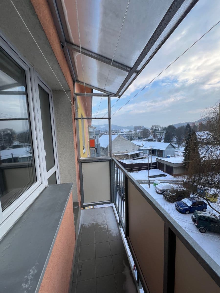 Prodej bytu 3+1 59 m², 4. května, Vsetín, Zlínský kraj Prodej bytu 3+1 59 m², 4. května, Vsetín, Zlínský kraj