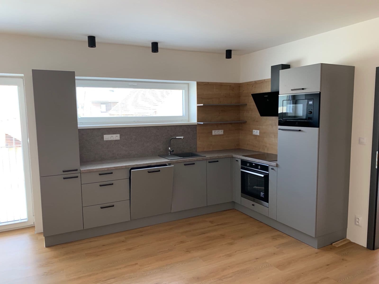 Prodej bytu 3+kk 99 m², Kokořínská, Mělník, Středočeský kraj Prodej bytu 3+kk 99 m², Kokořínská, Mělník, Středočeský kraj