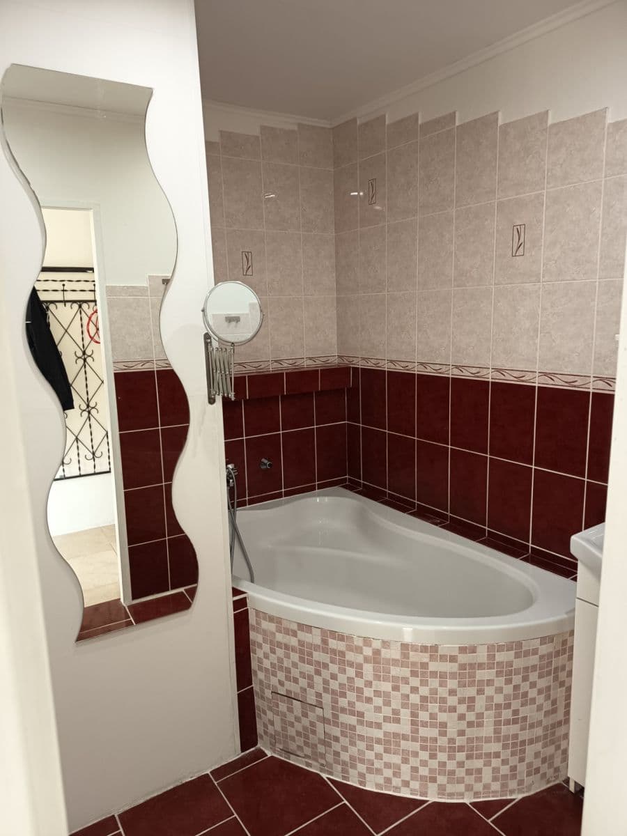 Pronájem bytu 1+1 36 m², Komenského, Chomutov, Ústecký kraj Pronájem bytu 1+1 36 m², Komenského, Chomutov, Ústecký kraj