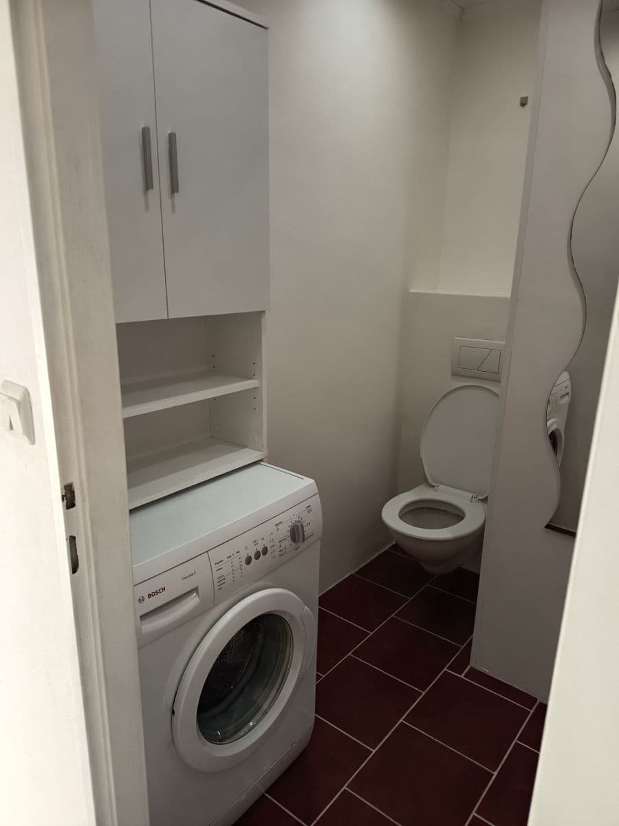 Pronájem bytu 1+1 36 m², Komenského, Chomutov, Ústecký kraj Pronájem bytu 1+1 36 m², Komenského, Chomutov, Ústecký kraj