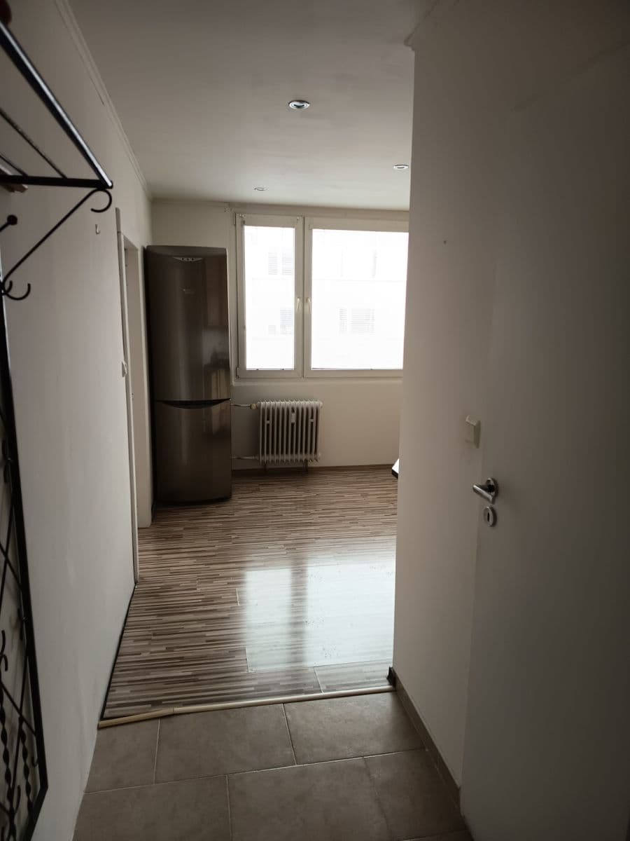Pronájem bytu 1+1 36 m², Komenského, Chomutov, Ústecký kraj Pronájem bytu 1+1 36 m², Komenského, Chomutov, Ústecký kraj