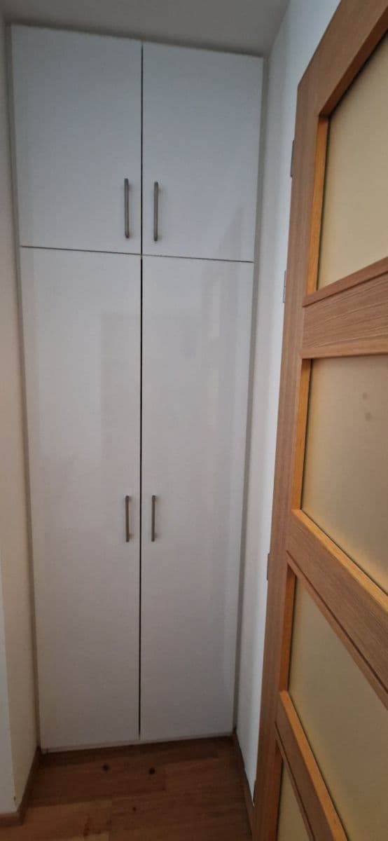 Pronájem bytu 1+kk 36 m², Komunardů, Praha, Praha Pronájem bytu 1+kk 36 m², Komunardů, Praha, Praha