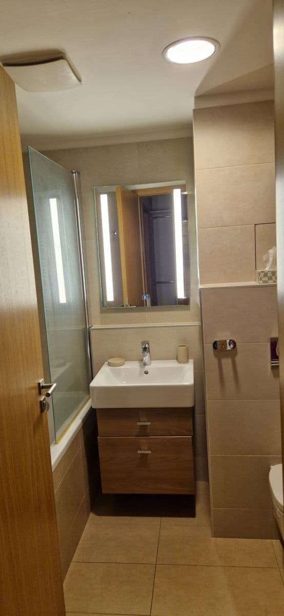 Pronájem bytu 1+kk 36 m², Komunardů, Praha, Praha Pronájem bytu 1+kk 36 m², Komunardů, Praha, Praha