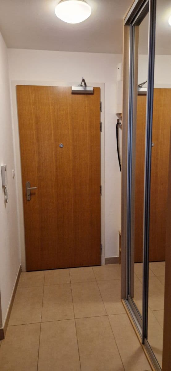 Pronájem bytu 1+kk 36 m², Komunardů, Praha, Praha Pronájem bytu 1+kk 36 m², Komunardů, Praha, Praha