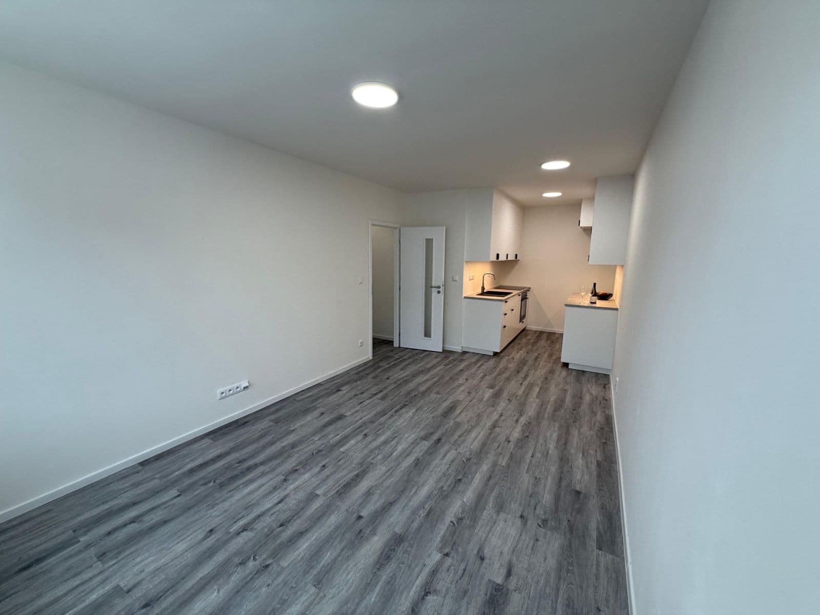 Prodej bytu 2+kk 45 m², Doležalova, Praha, Praha Prodej bytu 2+kk 45 m², Doležalova, Praha, Praha