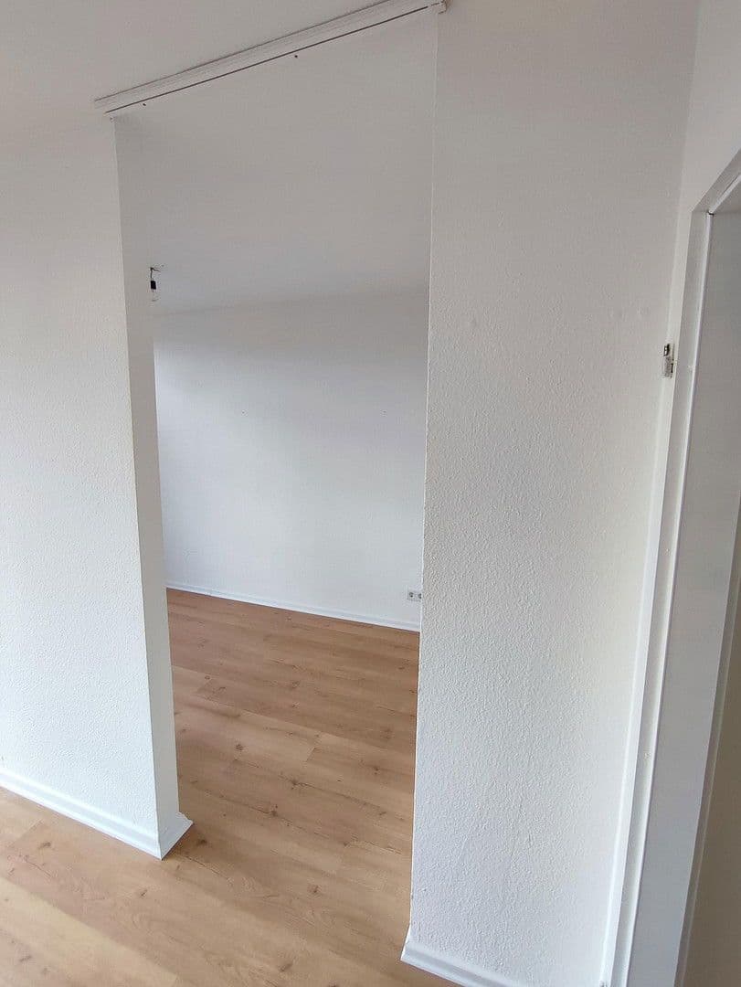 Pronájem bytu 1+1 34 m², Knollstraße 4, Ludwigshafen, Porýní-Falc Pronájem bytu 1+1 34 m², Knollstraße 4, Ludwigshafen, Porýní-Falc
