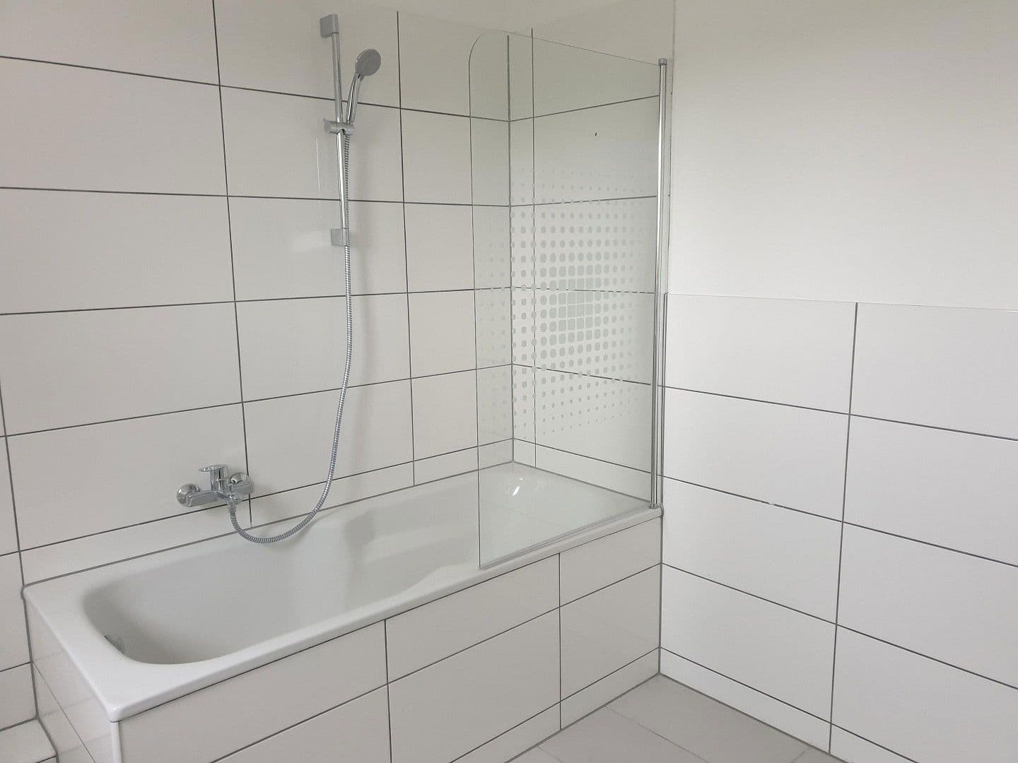 Pronájem bytu 3+1 94 m², Gelderblomstr. 88, Duisburg, Severní Porýní-Vestfálsko Pronájem bytu 3+1 94 m², Gelderblomstr. 88, Duisburg, Severní Porýní-Vestfálsko