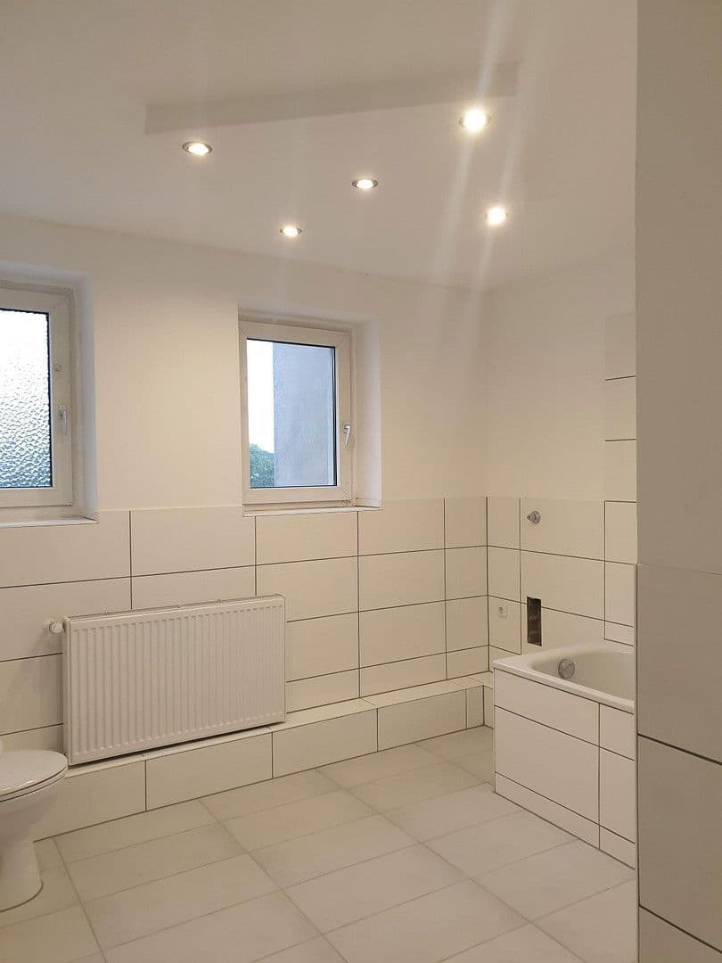 Pronájem bytu 3+1 94 m², Gelderblomstr. 88, Duisburg, Severní Porýní-Vestfálsko Pronájem bytu 3+1 94 m², Gelderblomstr. 88, Duisburg, Severní Porýní-Vestfálsko